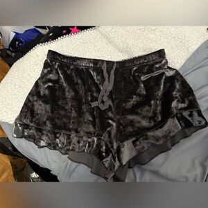 Victoria’s Secret Black Velvet Pyjama Short XS